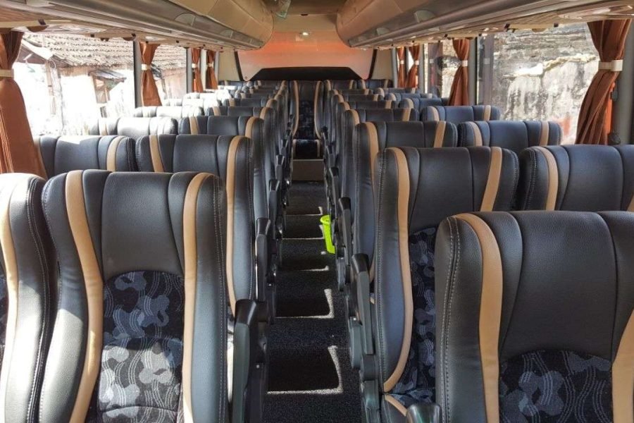 Medium Bus 29 – 35 Seats